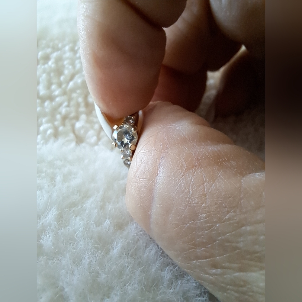 Elegant White Gold The Perfect Diamond Women's Ring. Authentic White Gold Size 4